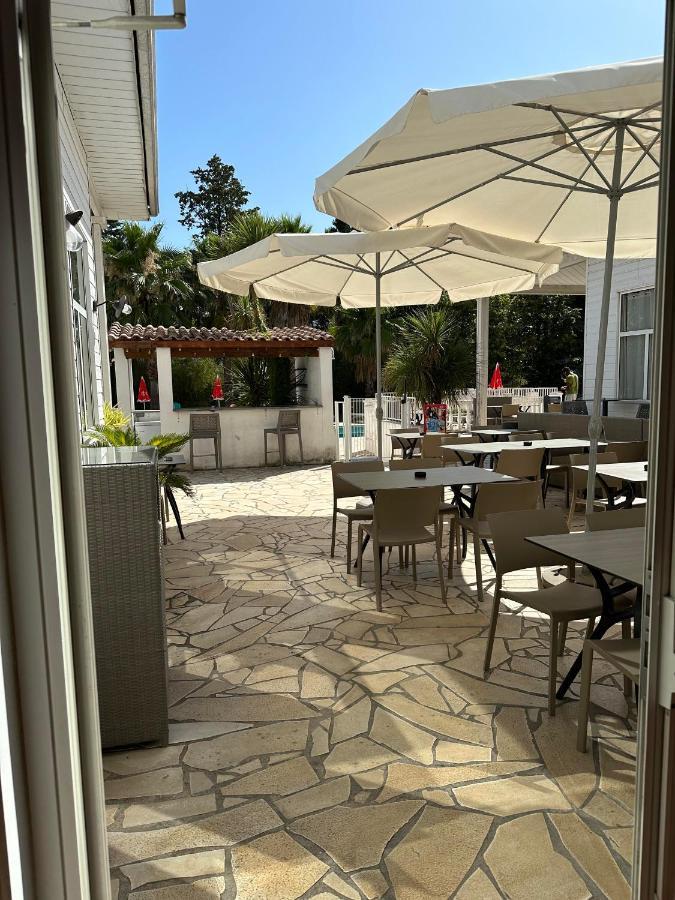Hotel & Restaurant Le Mejean - Parc Des Expositions 라테 외부 사진
